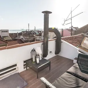 https://lovelystay-cais-apartment-river-view.hotels-lisbon-portugal.com